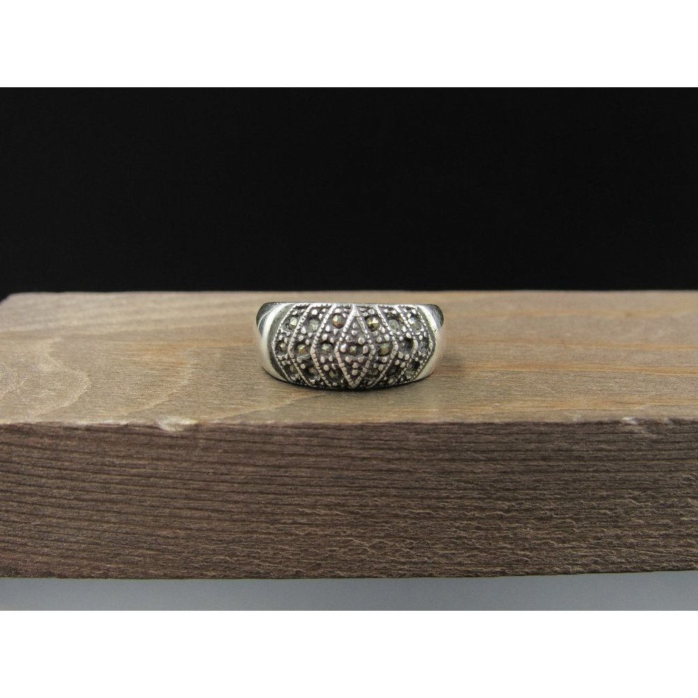 Size 5.5 Sterling Silver Small Marcasite Stones Band Ring Vintage Statement